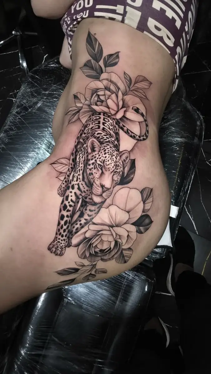 Tatuagem realizada pelo Rei do Traço 4